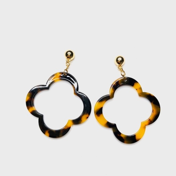 Ornamental Stone Jewelry - Kathleen Lucite Tortoise Clover Dangle Earrings